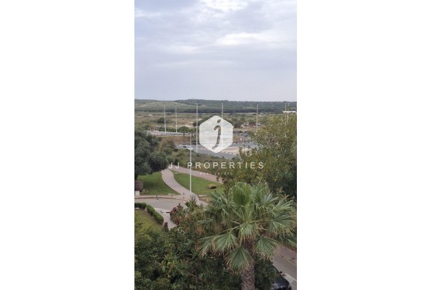 Resale - Apartment / flat -
Torrevieja - La Mata