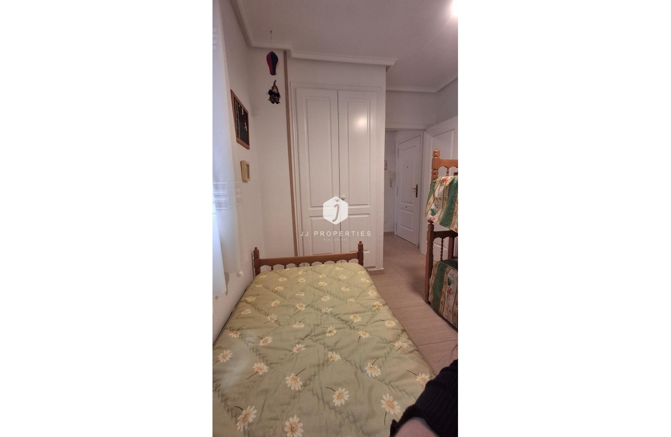 Resale - Apartment / flat -
Torrevieja - La Mata