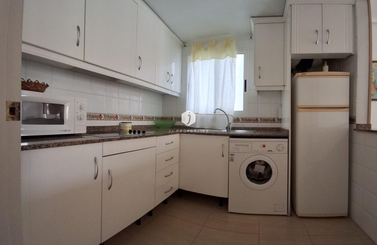 Resale - Apartment / flat -
Torrevieja - La Mata