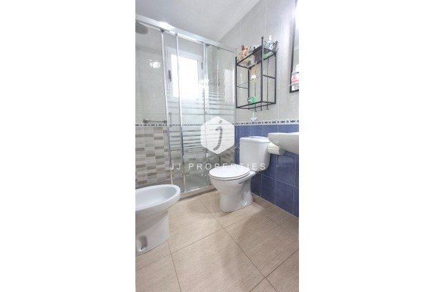 Resale - Apartment / flat -
Torrevieja - La Mata