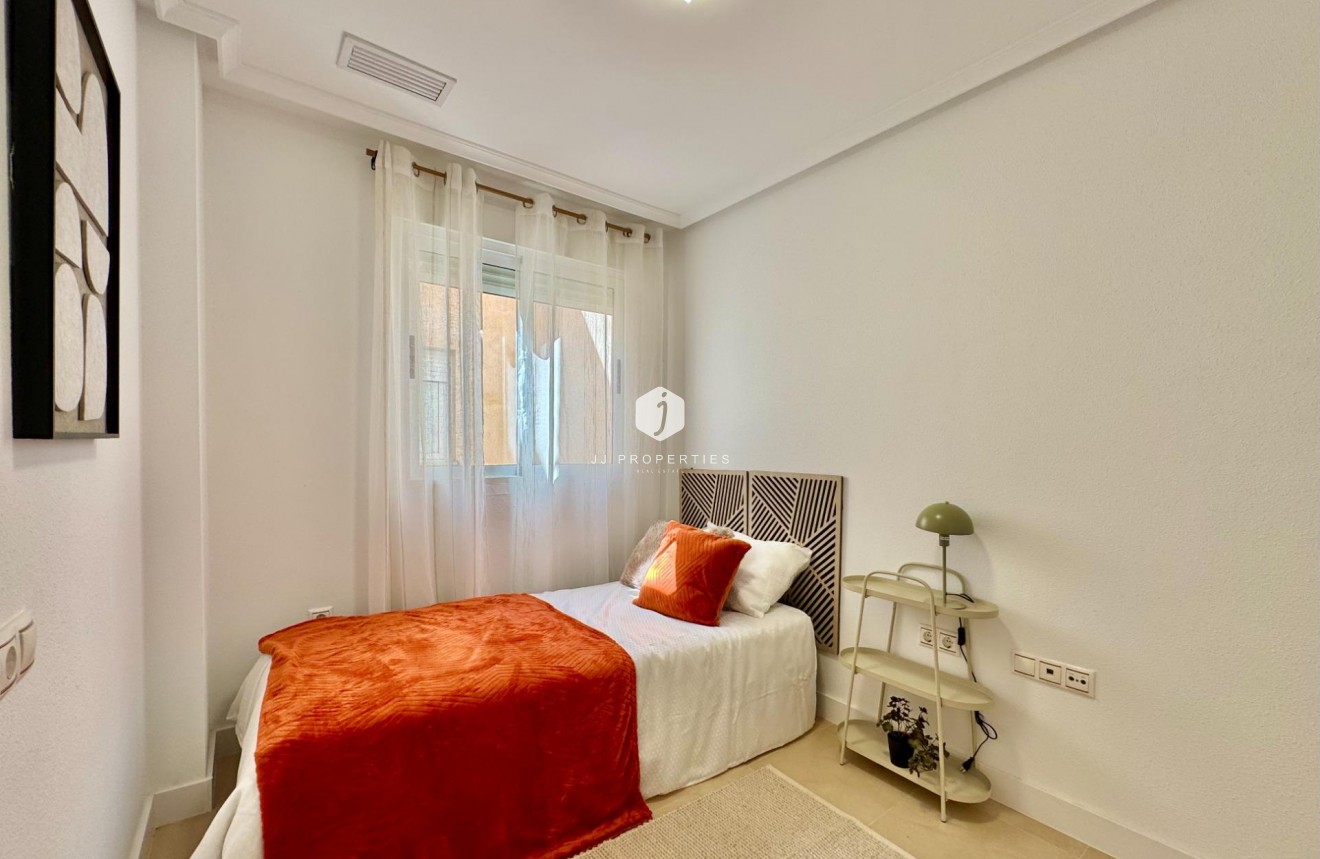 Resale - Apartment / flat -
Torrevieja - PARQUE DE LAS NACIONES