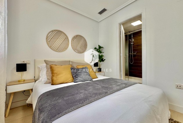 Resale - Apartment / flat -
Torrevieja - PARQUE DE LAS NACIONES