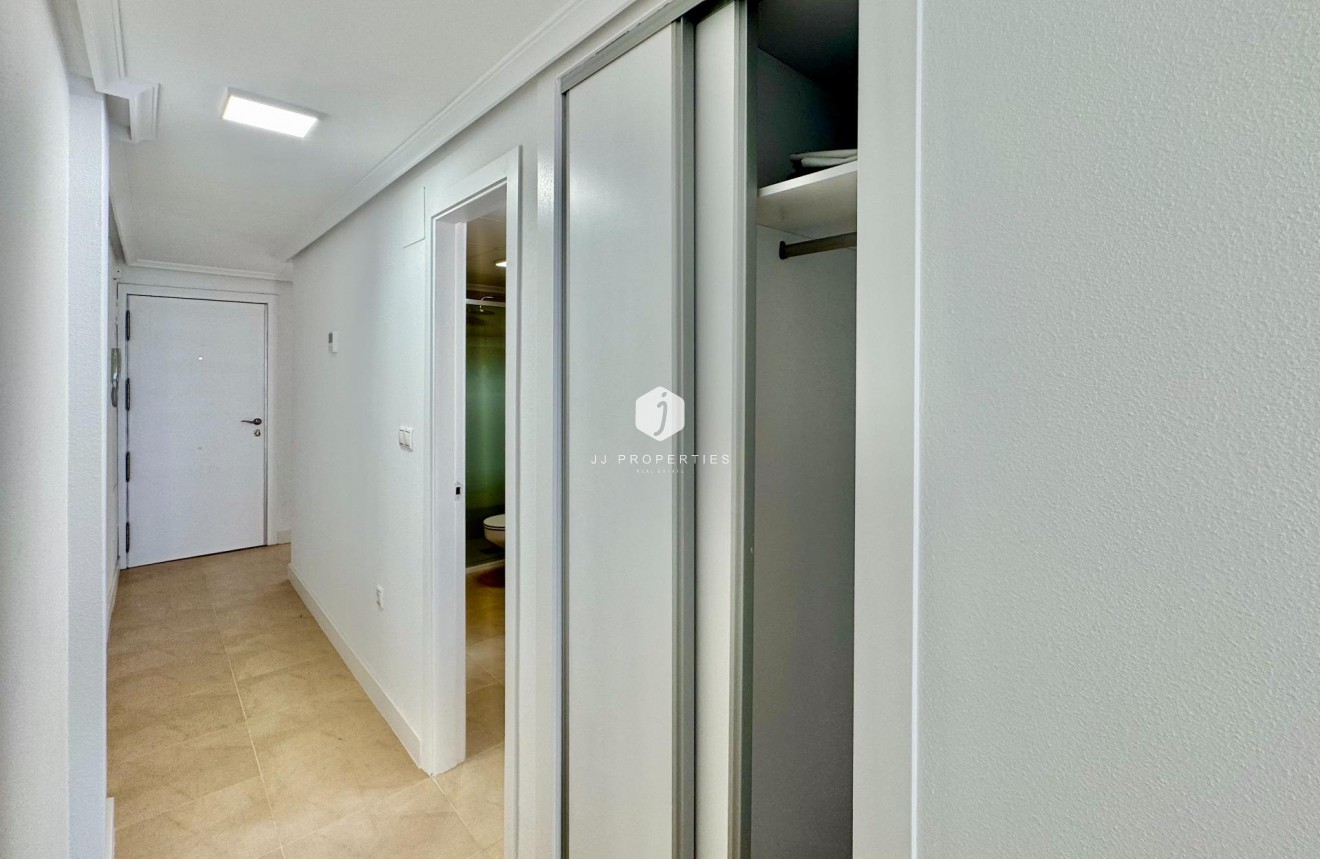 Resale - Apartment / flat -
Torrevieja - PARQUE DE LAS NACIONES