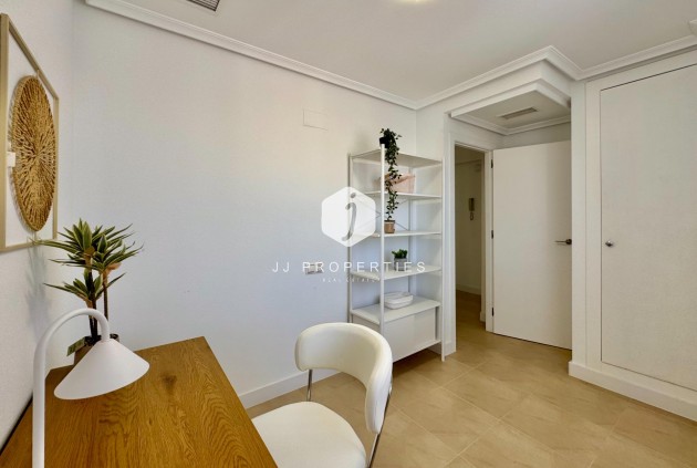 Resale - Apartment / flat -
Torrevieja - PARQUE DE LAS NACIONES