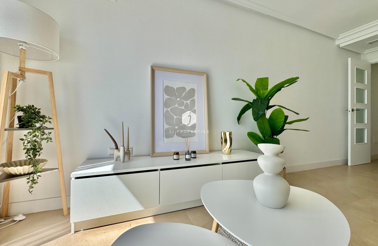 Resale - Apartment / flat -
Torrevieja - PARQUE DE LAS NACIONES