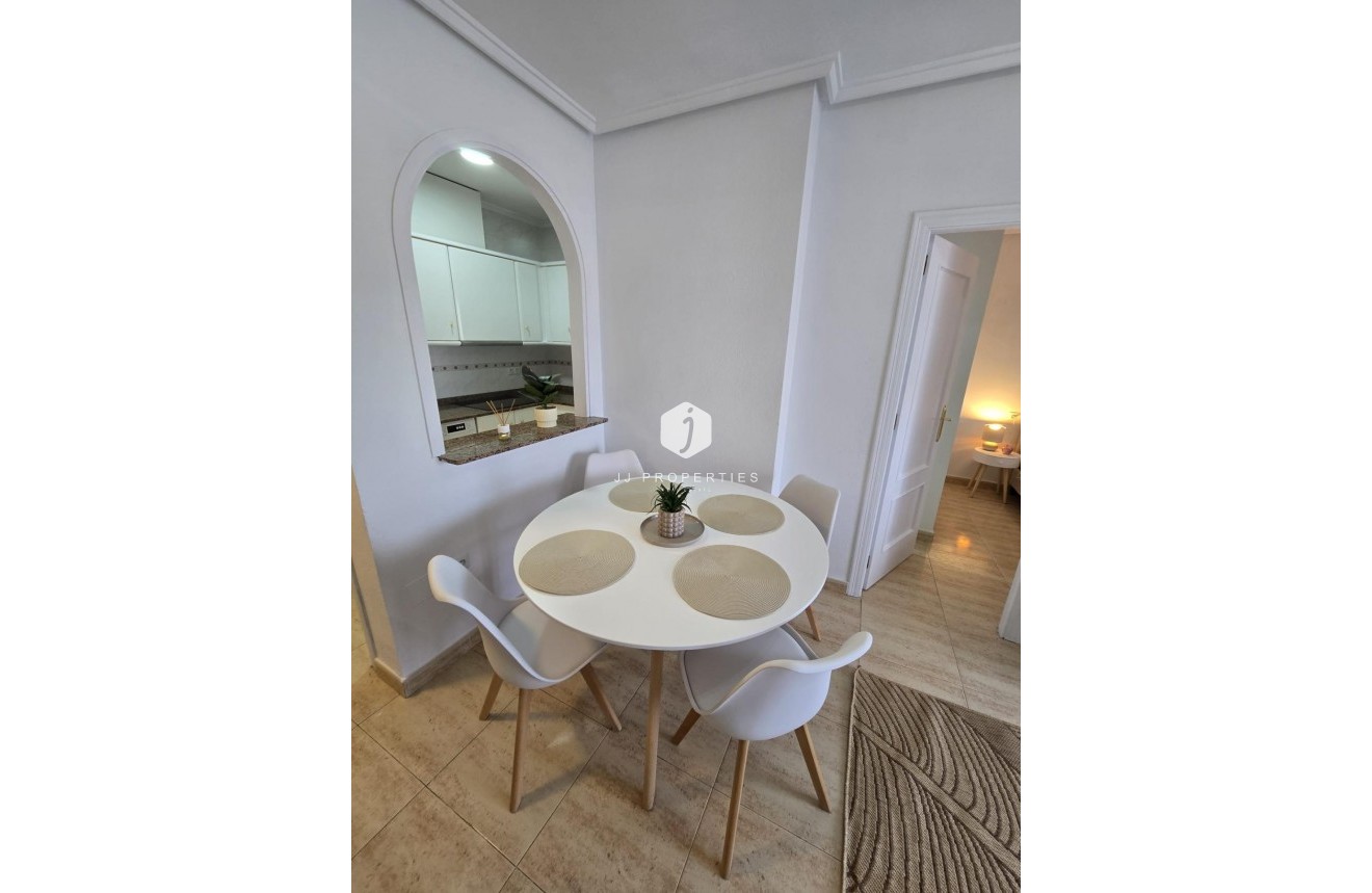 Resale - Apartment / flat -
Torrevieja - Torreblanca