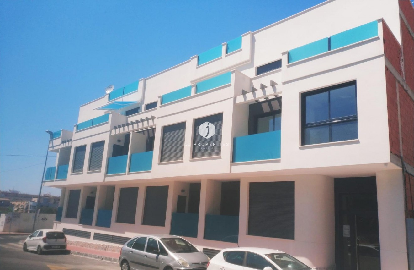 Aus zweiter Hand - Wohnung -
Torrevieja - Estacion de autobuses