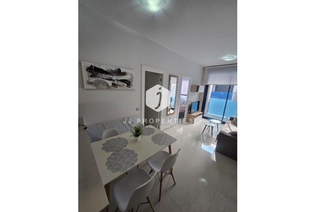 Aus zweiter Hand - Wohnung -
Torrevieja - Estacion de autobuses