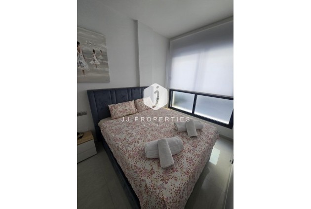 Aus zweiter Hand - Wohnung -
Torrevieja - Estacion de autobuses