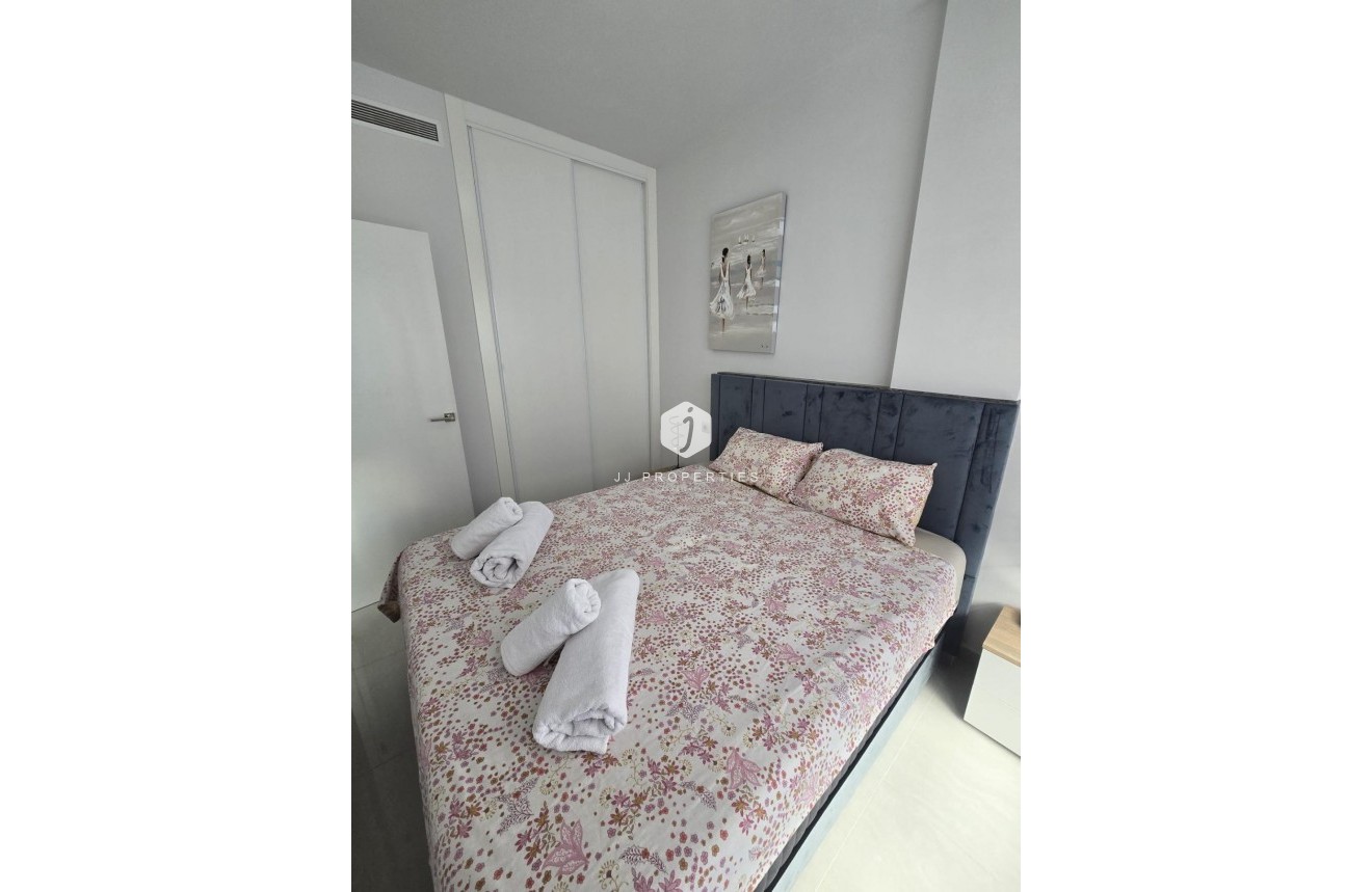 Aus zweiter Hand - Wohnung -
Torrevieja - Estacion de autobuses
