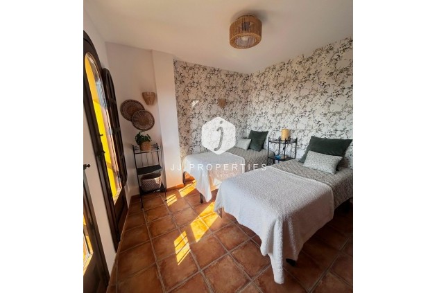 Resale - Apartment / flat -
Torrevieja - Punta prima