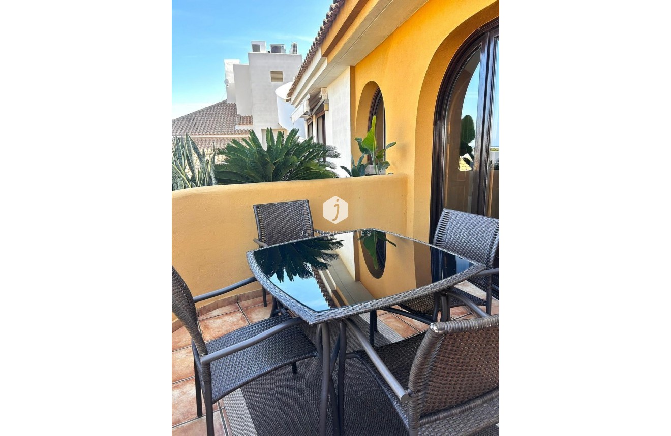 Resale - Apartment / flat -
Torrevieja - Punta prima