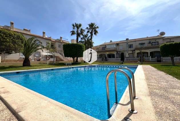 Resale - Bungalow -
Torrevieja - aguas nuevas