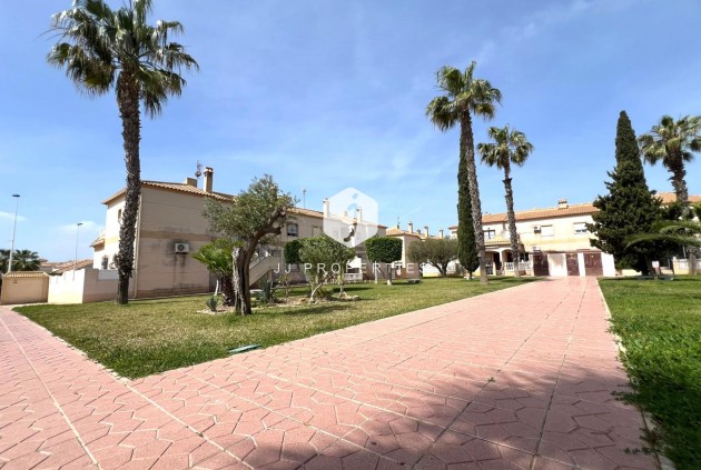 Resale - Bungalow -
Torrevieja - aguas nuevas