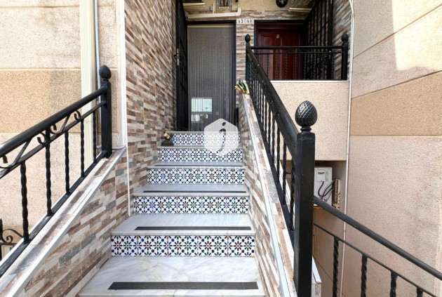 Resale - Bungalow -
Torrevieja - aguas nuevas