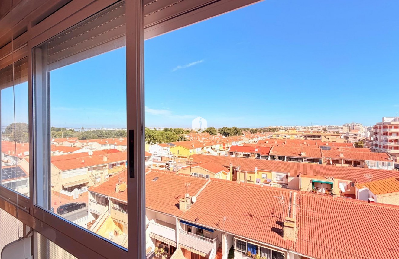 D'occasion - Appartement -
Torrevieja - Playa de los Naufragos