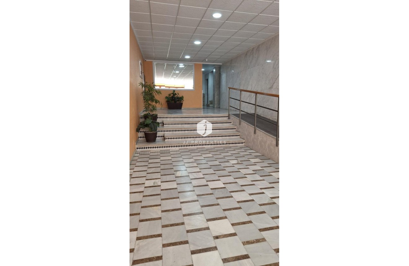 Resale - Apartment / flat -
Torrevieja - Acequion