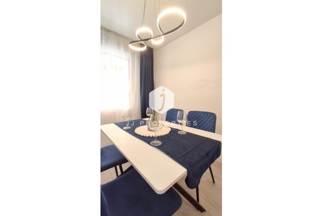 Resale - Apartment / flat -
Torrevieja - Acequion