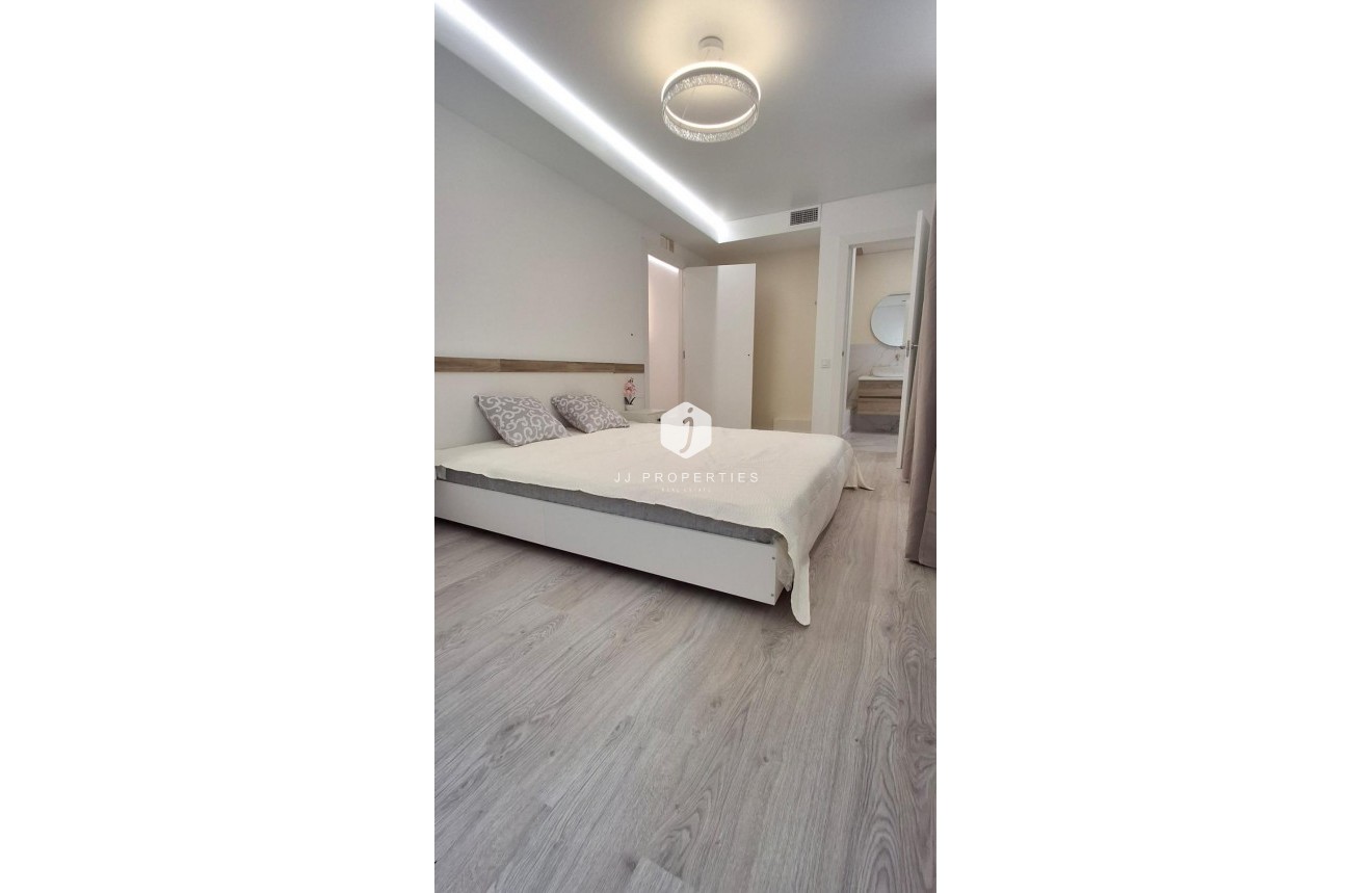 Resale - Apartment / flat -
Torrevieja - Acequion