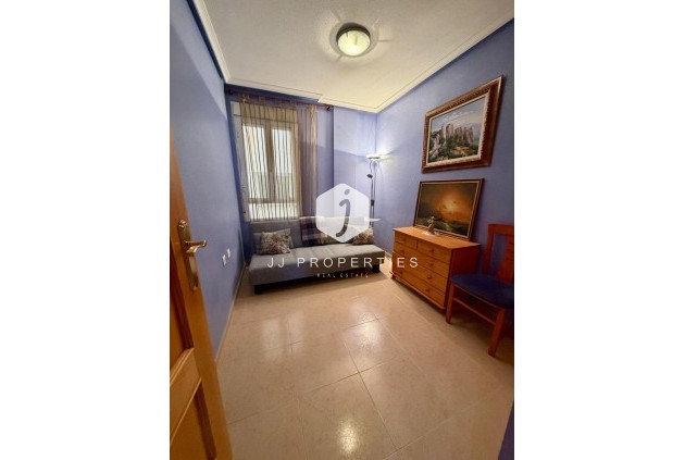 Resale - Villa -
Torrevieja - Centro