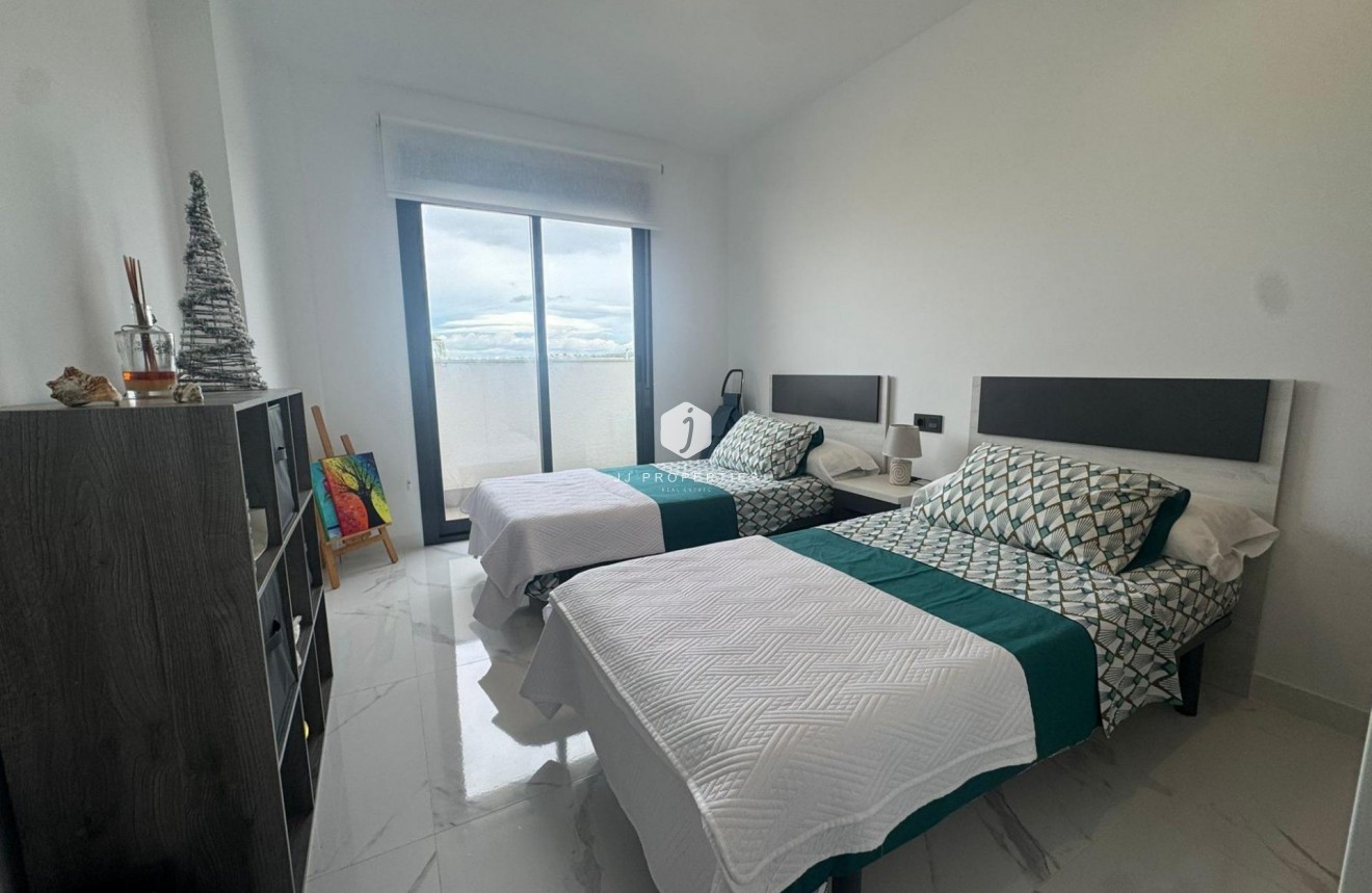 Resale - Bungalow -
Guardamar del Segura - Costa Blanca