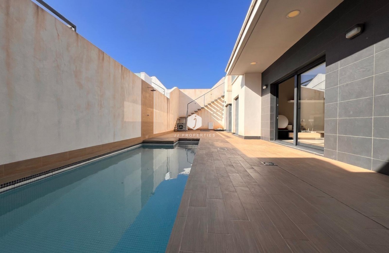 Resale - Villa -
Orihuela Costa - Lomas de Cabo Roig