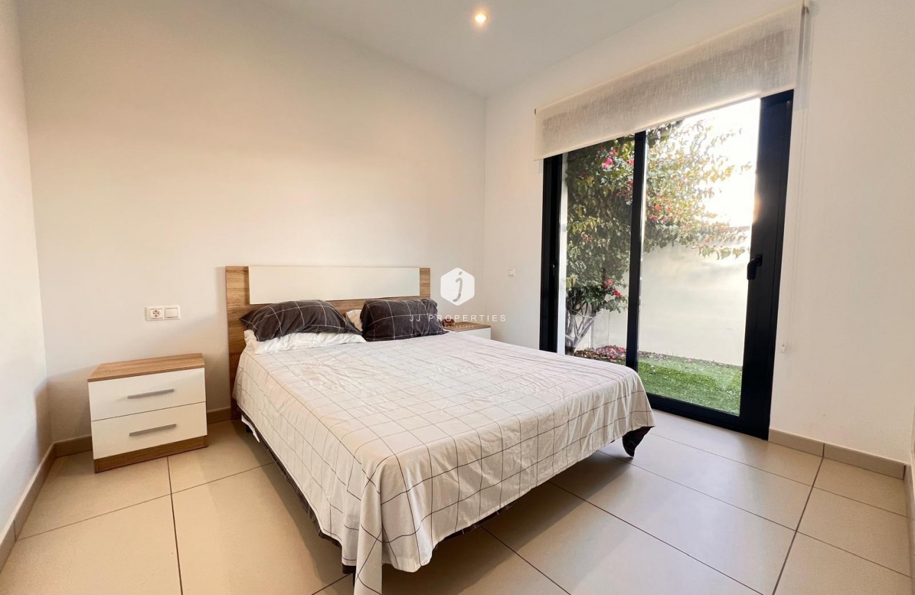 Resale - Villa -
Orihuela Costa - Lomas de Cabo Roig