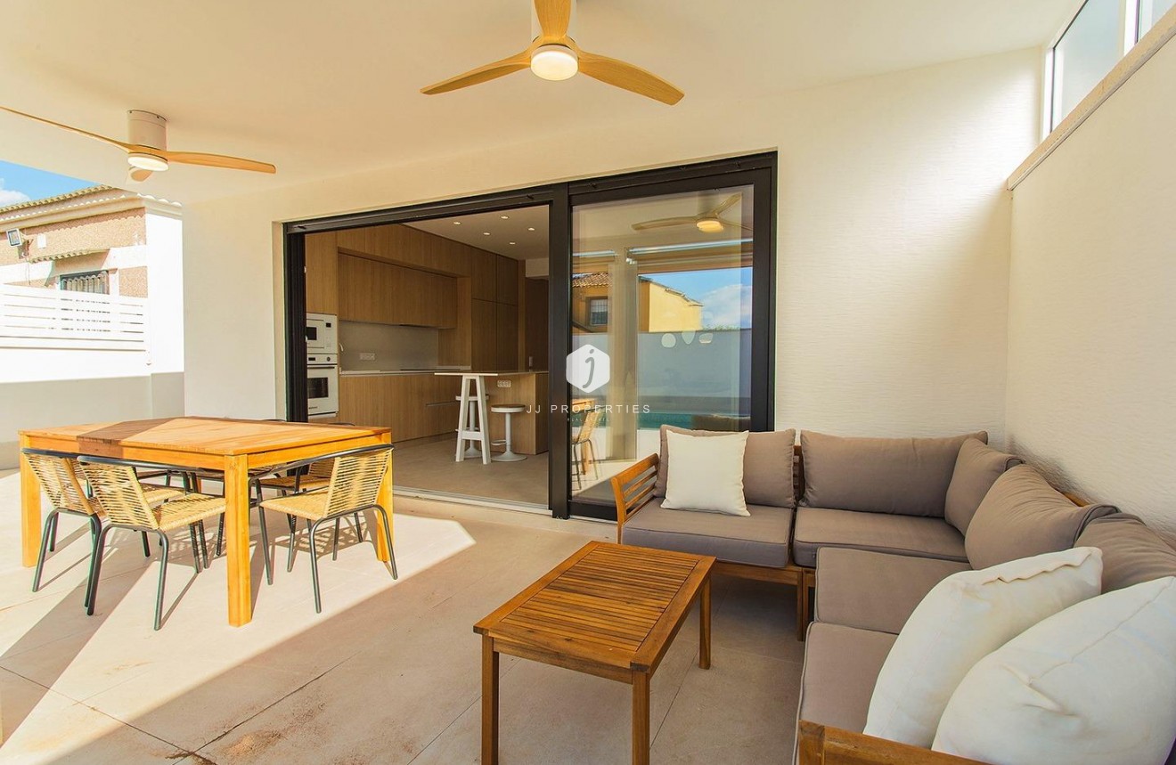 Resale - Chalet -
Torrevieja - La siesta