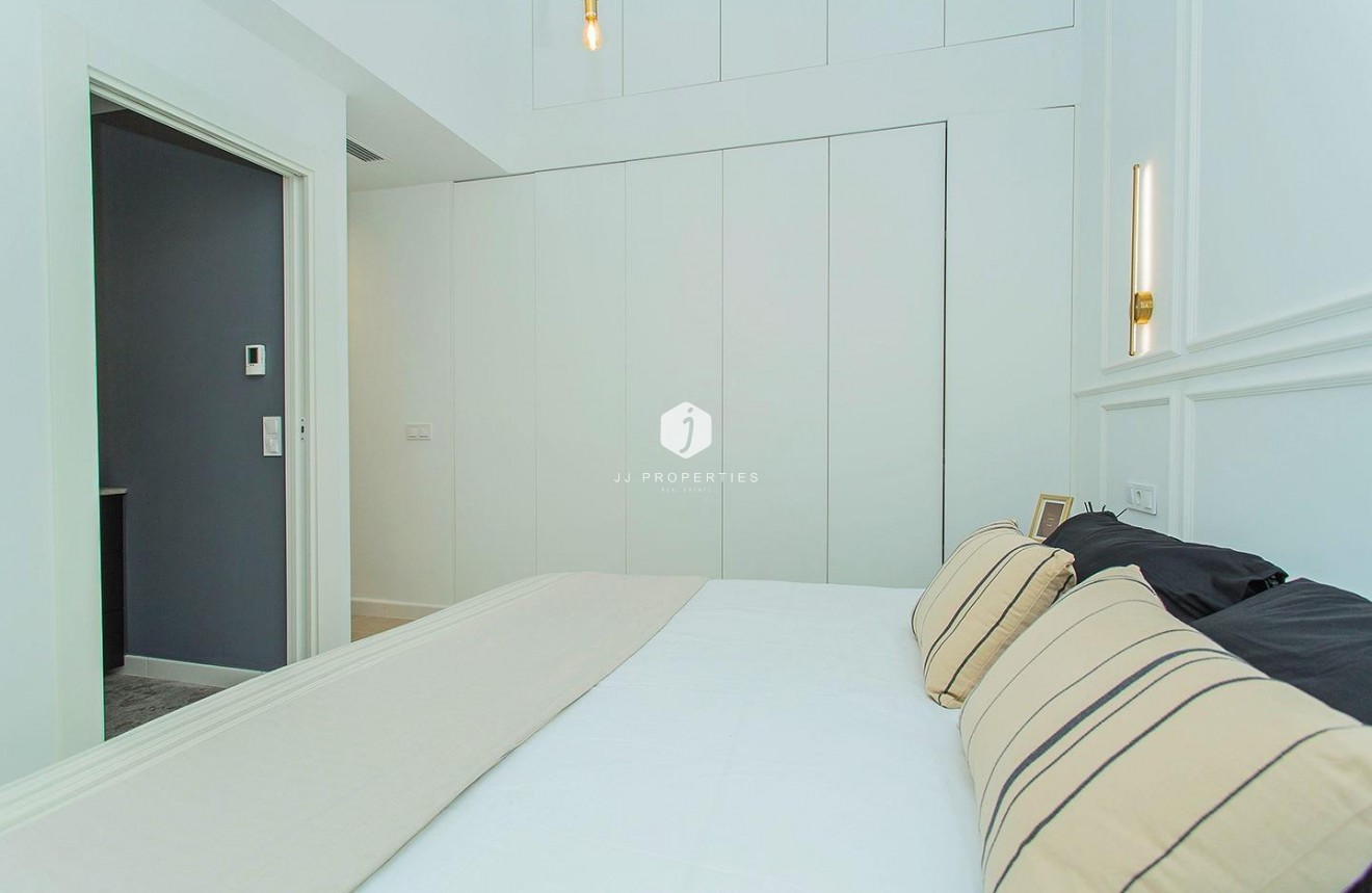 Resale - Chalet -
Torrevieja - La siesta