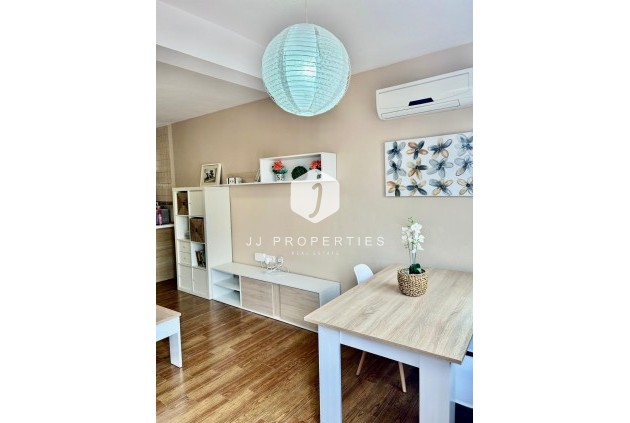 Resale - Apartment / flat -
Torrevieja - Sector 25