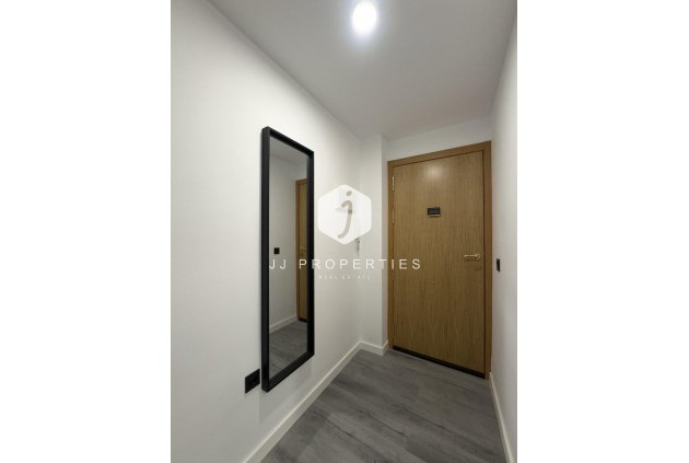 Resale - Apartment / flat -
Torrevieja - Centro