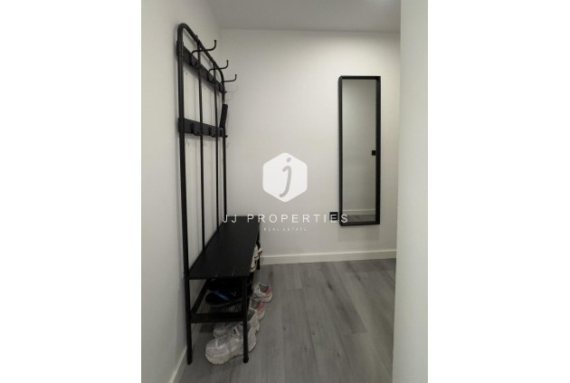 Resale - Apartment / flat -
Torrevieja - Centro