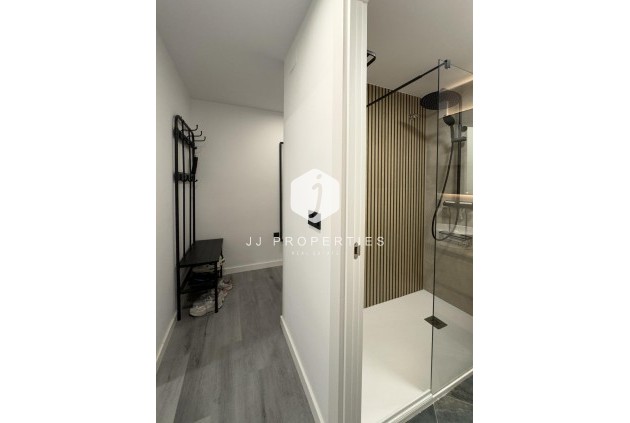 Resale - Apartment / flat -
Torrevieja - Centro