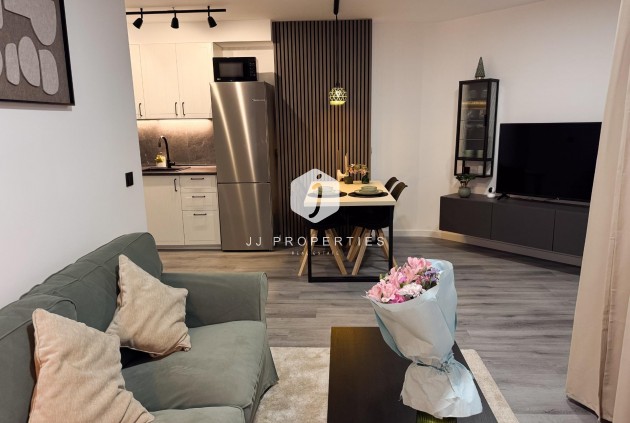 Resale - Apartment / flat -
Torrevieja - Centro