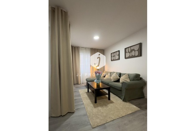 Resale - Apartment / flat -
Torrevieja - Centro
