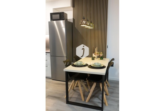 Resale - Apartment / flat -
Torrevieja - Centro