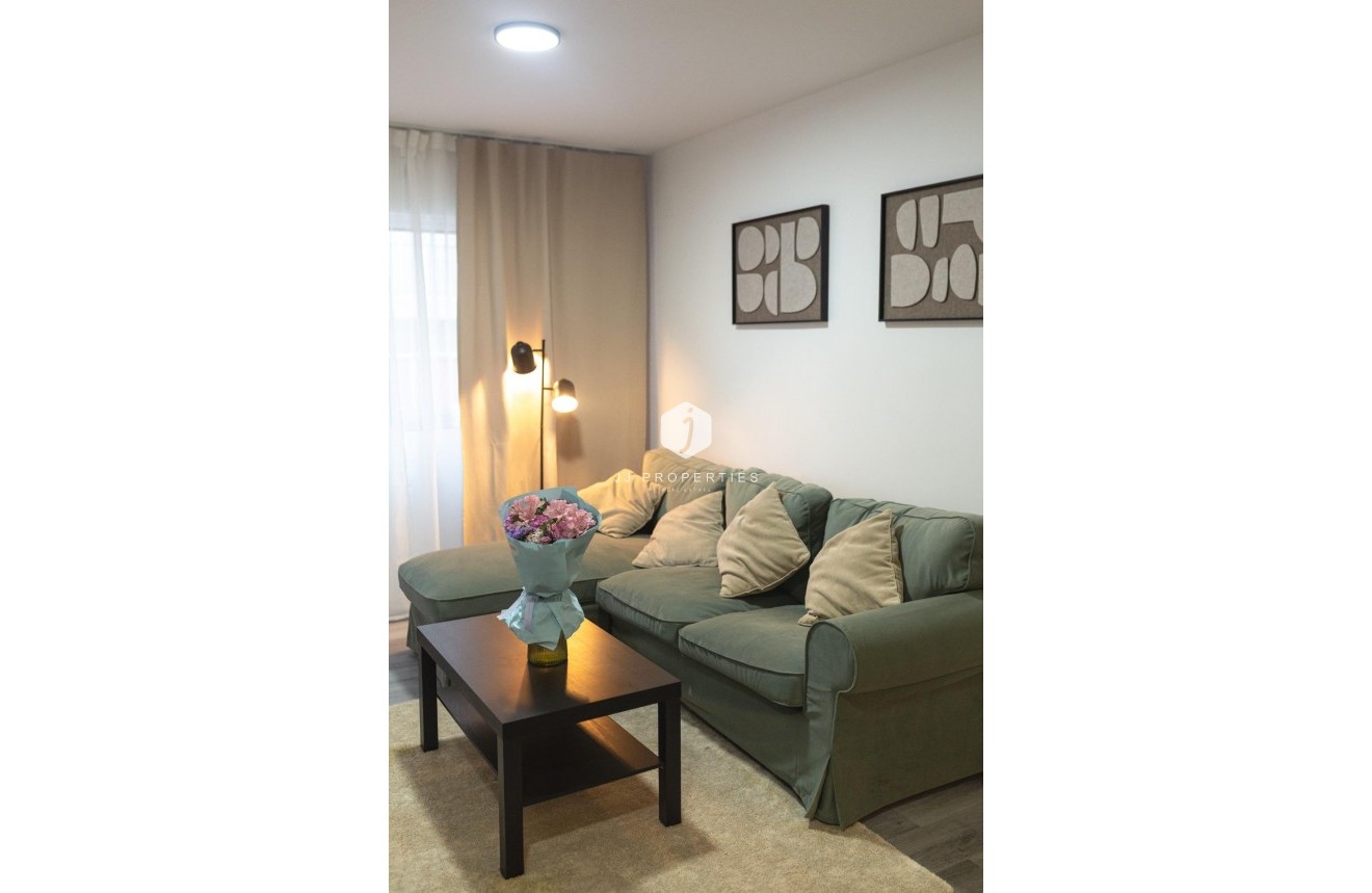 Resale - Apartment / flat -
Torrevieja - Centro