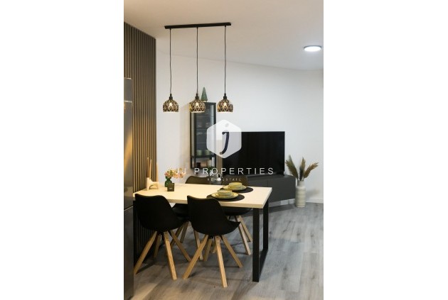 Resale - Apartment / flat -
Torrevieja - Centro