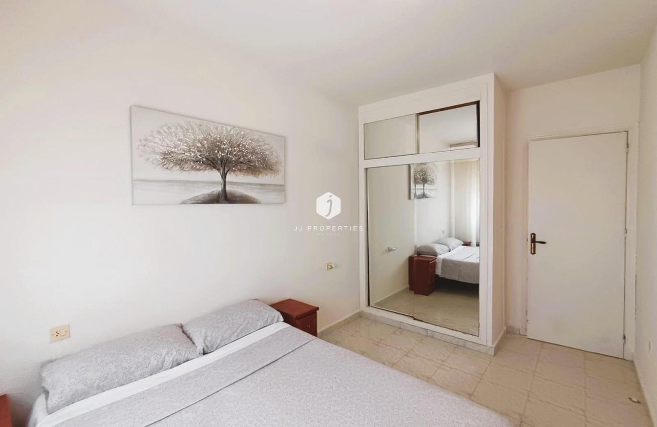 Resale - Bungalow -
Torrevieja - Costa Blanca