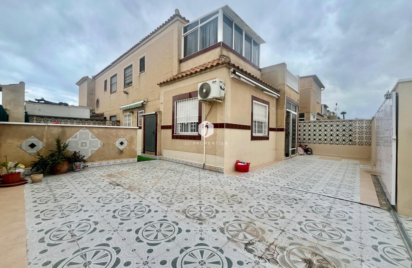 Resale - Bungalow -
Torrevieja - Paraje Natural