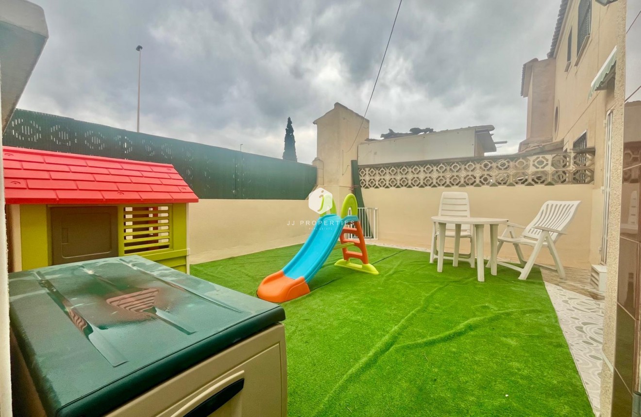 Resale - Bungalow -
Torrevieja - Paraje Natural