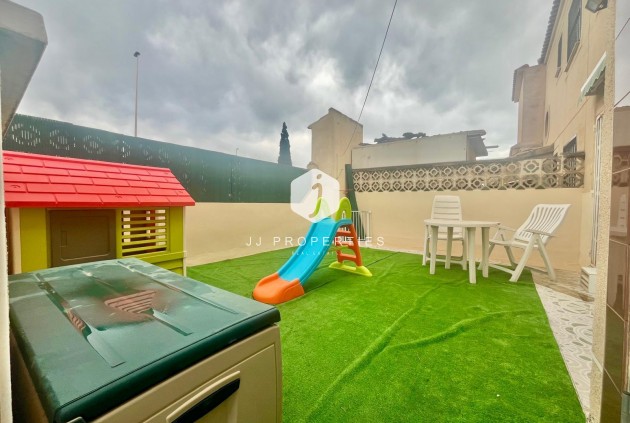 Resale - Bungalow -
Torrevieja - Paraje Natural