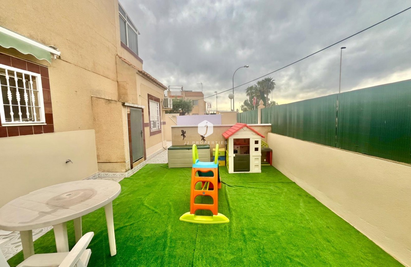Resale - Bungalow -
Torrevieja - Paraje Natural
