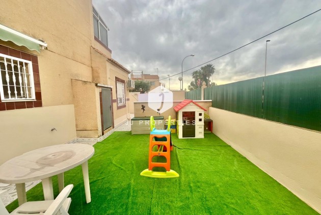 Resale - Bungalow -
Torrevieja - Paraje Natural