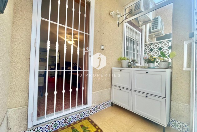 Resale - Bungalow -
Torrevieja - Paraje Natural