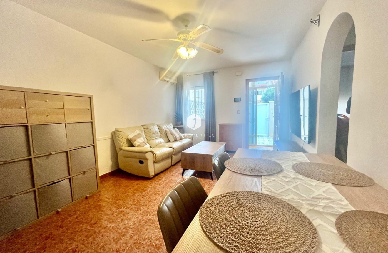Resale - Bungalow -
Torrevieja - Paraje Natural