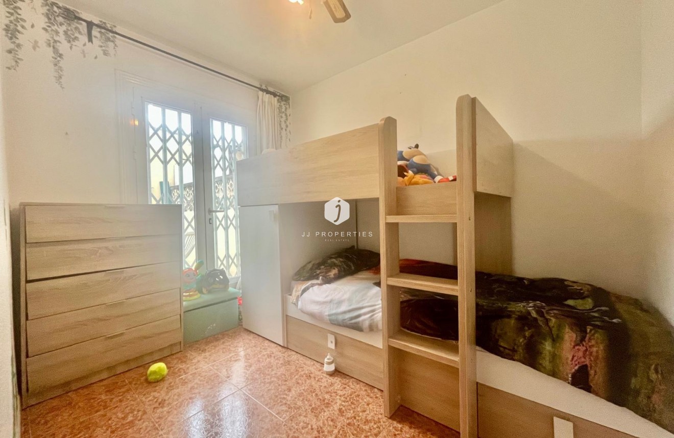 Resale - Bungalow -
Torrevieja - Paraje Natural