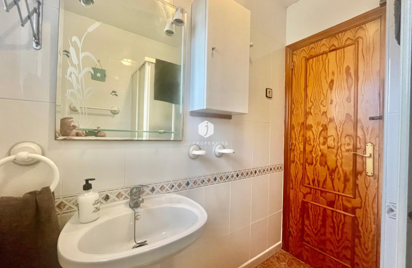 Resale - Bungalow -
Torrevieja - Paraje Natural