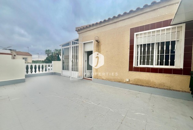 Resale - Bungalow -
Torrevieja - Paraje Natural