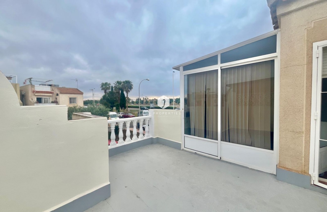 Resale - Bungalow -
Torrevieja - Paraje Natural